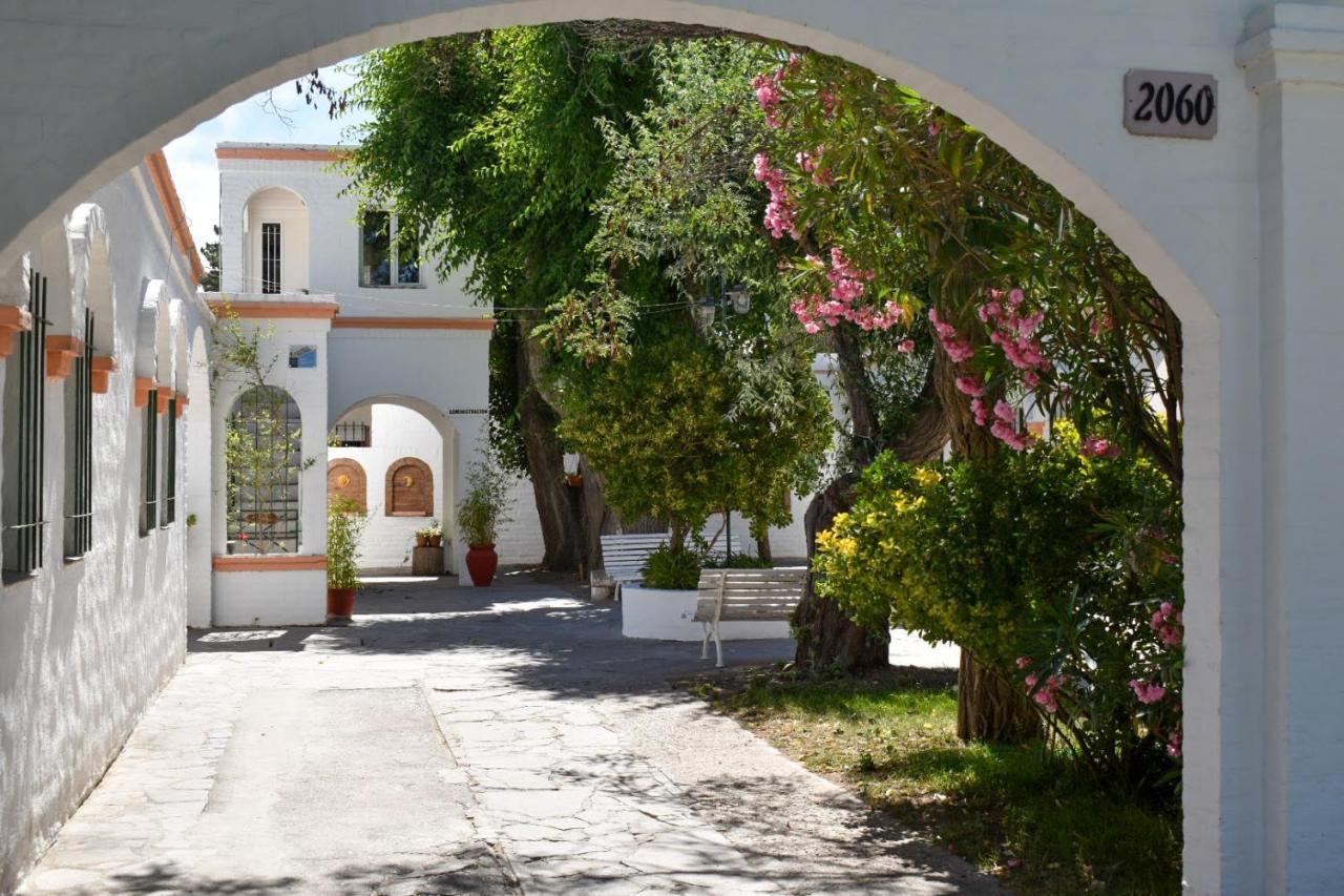 Ruca Hue Aparthotel Puerto Madryn Exterior photo